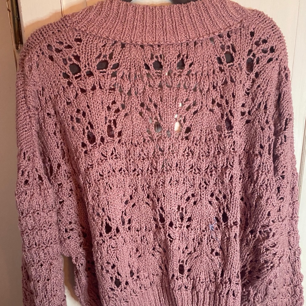 ｆｒｅｅ ｐｅｏｐｌｅ ｓｗｅａｔｅｒ - Picture 4 of 4